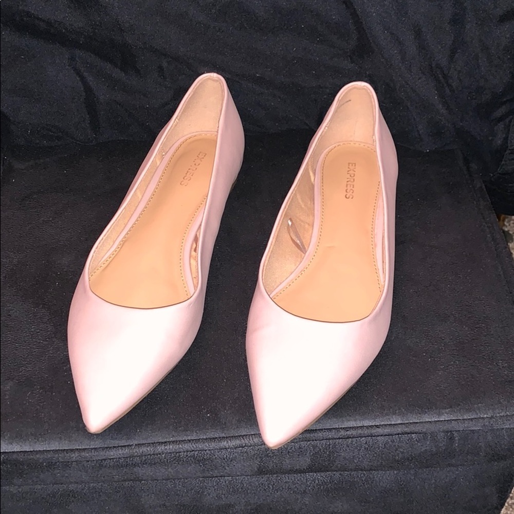 Size 7.5 express flats